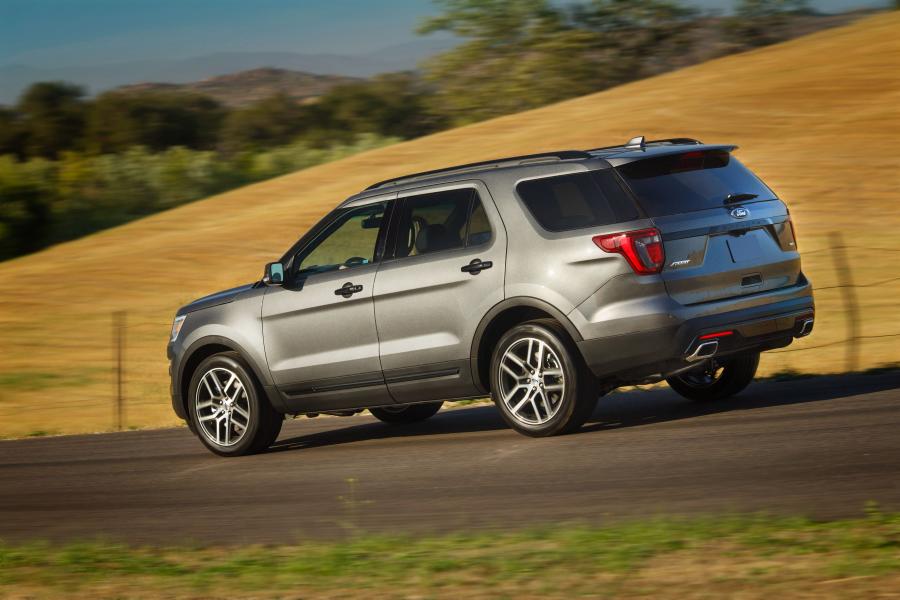  Ford Explorer Sport 2016 года  (фото 9 из 12)